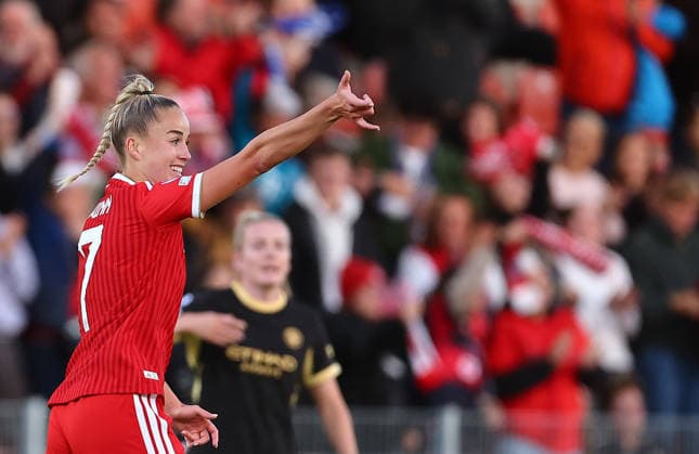 September 22, 2026, Unterhaching, Bayern, Germany: Gwinn Giulia of Bayern Munich celebrates after scoring 1-0 during the Women Uefa Champions League 2026 - 2027 football match between Bayern Munchen and Manchester City at Sportpark Stadium in Unterhaching , Bayern , Germany . September 22th , 2026 Unterhaching Germany - ZUMAe140 20260922_zip_e140_031 Copyright: xDavidexEliasx