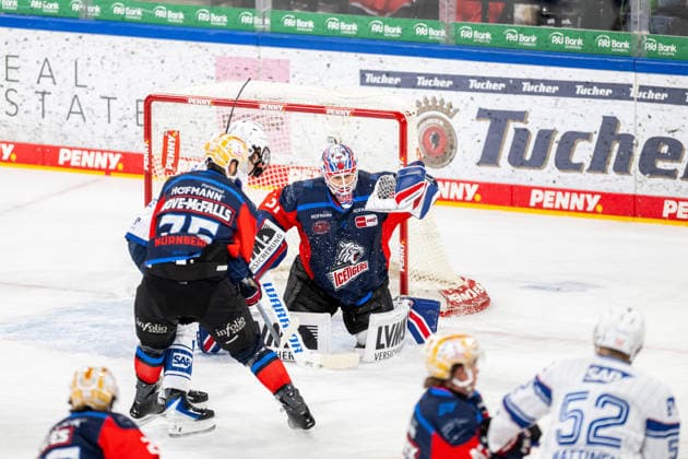 22.09.2026 - Eishockey - Saison 2026 2027 - Penny DEL - Nürnberg Ice Tigers Icetigers - Adler Mannheim - ThHa - xthxhax - Niklas Treutle (31, Nürnberg Ice Tigers, NIT ) hält