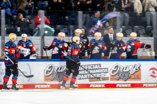 22.09.2026 - Eishockey - Saison 2026 2027 - Penny DEL - Nürnberg Ice Tigers Icetigers - Adler Mannheim - ThHa - xthxhax - Torjubel, Freude, Jubel Austin Magera (19, Nürnberg Ice Tigers, NIT )