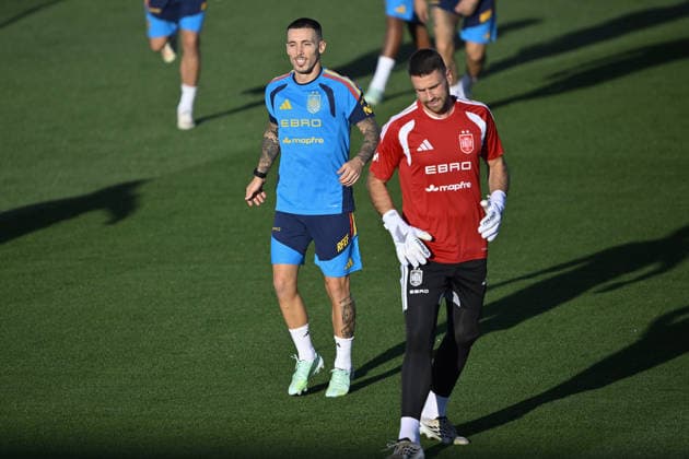 Spanish national football team prepares for UEFA Nations League match against England MADRID, SPAIN - SEPTEMBER 22: Alex Grimaldo and Unai Simon of Spain attend open practice session ahead of 2026-27 UEFA Nations League C match against England at the Royal Spanish Football Federation s (RFEF) Las Rozas facility in Madrid, Spain on September 22, 2026. Burak Akbulut Anadolu Madrid Spain. Editorial use only. Please get in touch for any other usage.  Copyright: x2026xAnadoluxBurakxAkbulutx
