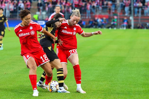 Fussball: Europa: UEFA Women s Champions League 2026 2027 - 1. Spieltag der Ligaphase, 22.09.2026, 18:45 Uhr - FC Bayern München Frauen vs. Manchester City Women - Sportpark Unterhaching (Unterhaching, Deutschland); Unterhaching (München) Sportpark Unterhaching Bayern Deutschland Copyright: xAmiirxAmedjouax