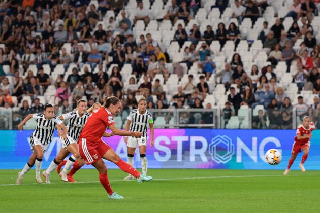 Juventus Women v SL Benfica Women - UEFA Womens Champions League - League Phase Matchday 1 - Season 2026-2027 Turin, Italy, 22nd September 2026. Marit Bratberg Lund of SL Benfica scores a penalty to give the visitors a 1-0 lead during the Juventus Women vs SL Benfica Women UEFA Womens Champions League, League Phase, Matchday 1, match at Juventus Stadium, Turin. Picture credit should read: Jonathan Moscrop Turin Juventus Stadium Italy