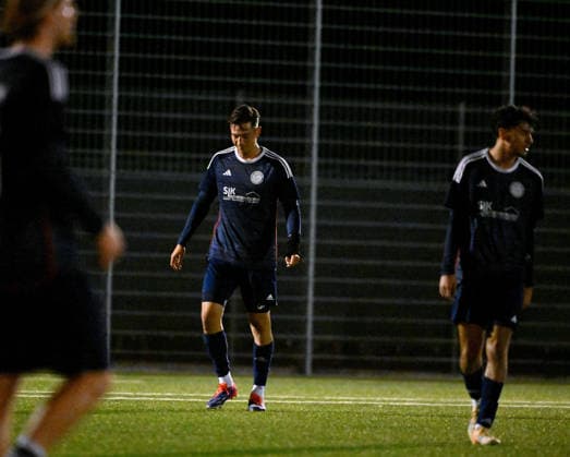 22.09.2026, xpsx, Fussball Hessenpokal Achtelfinale, Germania Doernigheim - TSV Steinbach Haiger v.l. enttäuschung bei Dörnigheim Maintal Hessen Deutschland (DEU)