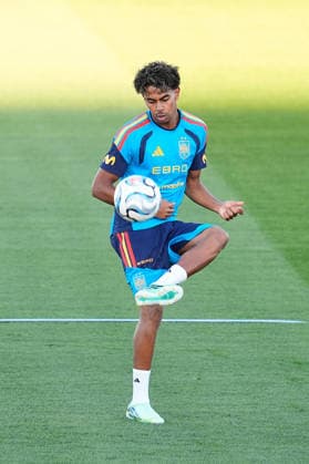 September 22, 2026, Las Rozas, Madrid, Spain: Lamine Yamal during the training session of Spain Team ahead of the UEFA Nations League 2026 27 matches against England, Croatia and Czech Republic at Ciudad del Futbol on September 22, 2026, in Las Rozas, Madrid, Spain. Training Session Of Spain Team - UEFA Nations League 26 27  - ZUMAa181 20260922_zaa_a181_009 Copyright: xDennisxAgyemanx