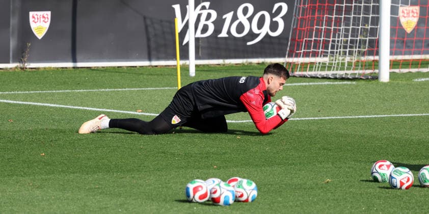22.09.26 VfB Stuttgart Training Deutschland, Stuttgart, 22.09.2026, Fussball, Bundesliga, Saison 2026 2027, VfB Stuttgart Training: Dennis Seimen.