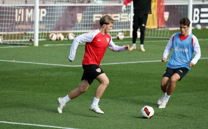 22.09.26 VfB Stuttgart Training Deutschland, Stuttgart, 22.09.2026, Fussball, Bundesliga, Saison 2026 2027, VfB Stuttgart Training: Angelo Stiller.