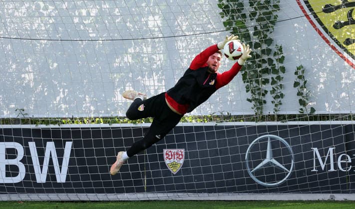 22.09.26 VfB Stuttgart Training Deutschland, Stuttgart, 22.09.2026, Fussball, Bundesliga, Saison 2026 2027, VfB Stuttgart Training: Dennis Seimen.