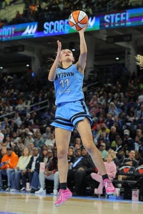 CHICAGO, IL - SEPTEMBER 21: Gabriela Jaquez 11 of the Chicago Sky drives to the basket for a layup during the second half against the Chicago Sky on September 22, 2026 at Wintrust Arena in Chicago, Illinois. (Photo by Melissa Tamez Icon Sportswire) WNBA, Basketball Damen, USA SEP 22 Toronto Tempo at Chicago Sky EDITORIAL USE ONLY Icon260922011