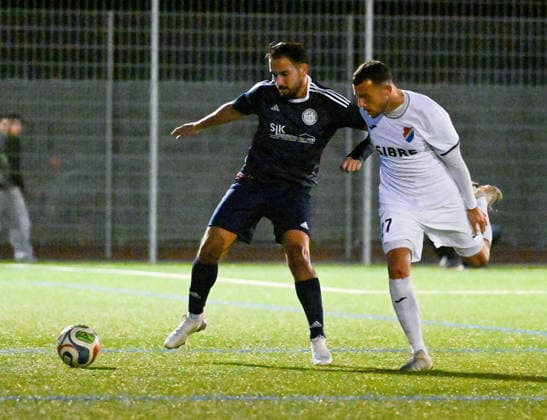 22.09.2026, xpsx, Fussball Hessenpokal Achtelfinale, Germania Doernigheim - TSV Steinbach Haiger v.l. Denis Simsek (Dörnigheim), Mavin Mika (Steinbach) Maintal Hessen Deutschland (DEU)