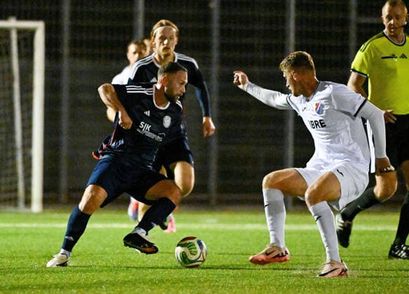 22.09.2026, xpsx, Fussball Hessenpokal Achtelfinale, Germania Doernigheim - TSV Steinbach Haiger v.l. Ugur Erdogan (Dörnigheim), Ertan Hajdaraj (Steinbach) Maintal Hessen Deutschland (DEU)