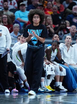 INDIANAPOLIS, IN - SEPTEMBER 22: Minnesota Lynx guard Olivia Miles who is sitting out the game watches from the bench in street clothes during a game against the Indiana Fever on September 22, 2026, at Gainbridge Fieldhouse in Indianapolis, Indiana. (Photo by Brian Spurlock Icon Sportswire) WNBA, Basketball Damen, USA SEP 22 Minnesota Lynx at Indiana Fever EDITORIAL USE ONLY Icon26092299