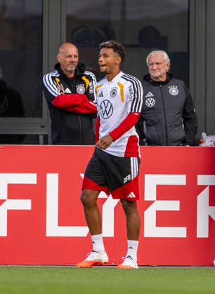 22.09.2026, Fussball DFB-Nationalmannschaft Deutschland, Trainingslager in Herzogenaurach, im Homeground bei ADIDAS, vor den UEFA Nations League Spielen, Bambase Conte (Deutschland), Sportdirektor Rudi Völler (Deutschland)