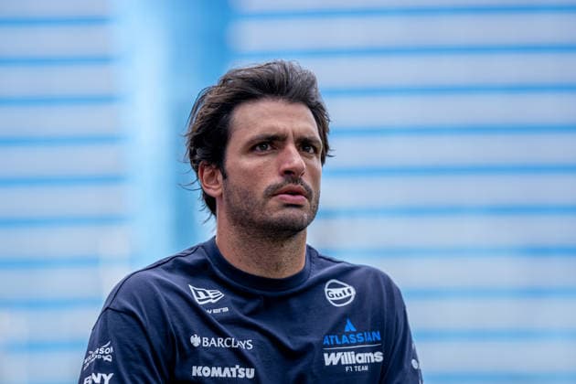 BAKU, AZERBAIJAN: Carlos Sainz, racing for the Williams Racing team during the 2026 Formula 1 Azerbaijan Grand Prix at the Baku City Circuit in Baku, Azerbaijan