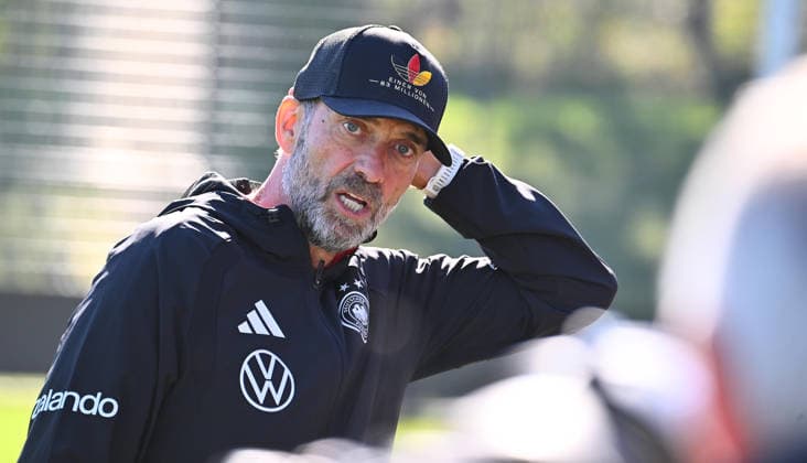 23.09.2026 - Fussball - DFB Deutscher Fussball Bund - Nationalmannschaft Nationalteam Deutschland - Training - - xwoxzix - Jürgen Klopp ( Bundestrainer Deutschland ) im spontanen Mediengespräch - Interview