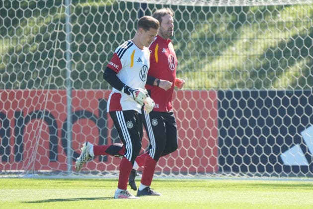 Torwarttrainer Stefan Wessels (Deutschland Germany) trainiert gesondert mit Torwart Marc-Andre ter Stegen (Deutschland Germany) - Herzo Base 23.09.2026: Deutsche Nationalmannschaft Nations League Abschlusstraining Home Ground, HerzoBase, World of Adidas, Herzogenaurach