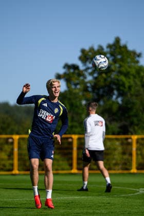 260923 Lucas Bergvall of the Swedish men s national football team at a training session on September 23, 2026 in Stockholm. Photo: Jesper Zerman BILDBYRAN kod JZ JZ0756 fotboll football soccer fotball nations league uefa nations league träning practice training sverige sweden sverige a bbeng Copyright: JESPERxZERMAN BB260923JZ002