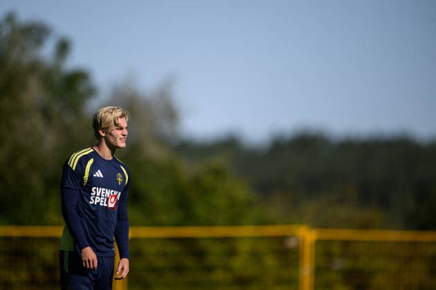 260923 Lucas Bergvall of the Swedish men s national football team at a training session on September 23, 2026 in Stockholm. Photo: Jesper Zerman BILDBYRAN kod JZ JZ0756 fotboll football soccer fotball nations league uefa nations league träning practice training sverige sweden sverige a bbeng Copyright: JESPERxZERMAN BB260923JZ012