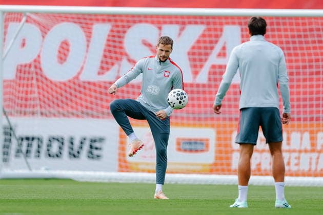 23.09.2026 WARSZAWA - WAWER, BOISKO KS ZWAR MIEDZYLESIE PILKA NOZNA (FOOTBALL) ZGRUPOWANIE REPREZENTACJI POLSKI TRENING REPREZENTACJI POLSKI NZ TOMASZ KEDZIORA FOTO LUKASZ GROCHALA CYFRASPORT NEWSPIX.PL --- newspix.pl LN LIGA NARODOW UEFA PILKA NOZNA SEZON 2026 2027 --- FOOTBALL UEFA NATIONS LEAGUE SEASON 2026 2027 