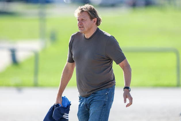 23.09.2026, Fussball, Training des FC Schalke 04. Direktor Profifussball Youri Mulder (FC Schalke 04) Gelsenkirchen Trainingsgelände FC Schalke 04 NRW Deutschland xRHR-FOTO YYx Copyright: RHR-FOTOx RHR-FOTO YY