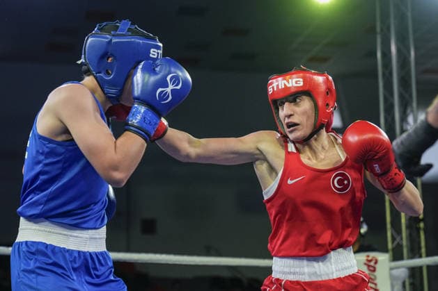 2026 European Boxing Championships SOFIA, BULGARIA - SEPTEMBER 23: Turkish boxer Gizem Ozer (red) competes against Barbora Maxova of the Czech Republic (blue) during their women s 60kg bout at the 2026 European Boxing Championships held at Asics Arena in Sofia, Bulgaria on September 23, 2026. Osmancan Gurdogan Anadolu Sofia Bulgaria. Editorial use only. Please get in touch for any other usage.  Copyright: x2026xAnadoluxOsmancanxGurdoganx