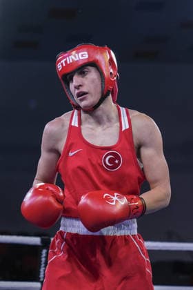 2026 European Boxing Championships SOFIA, BULGARIA - SEPTEMBER 23: Turkish boxer Gizem Ozer (red) competes against Barbora Maxova of the Czech Republic (blue) during their women s 60kg bout at the 2026 European Boxing Championships held at Asics Arena in Sofia, Bulgaria on September 23, 2026. Osmancan Gurdogan Anadolu Sofia Bulgaria. Editorial use only. Please get in touch for any other usage.  Copyright: x2026xAnadoluxOsmancanxGurdoganx