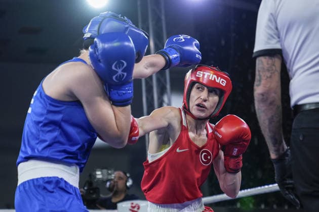 2026 European Boxing Championships SOFIA, BULGARIA - SEPTEMBER 23: Turkish boxer Gizem Ozer (red) competes against Barbora Maxova of the Czech Republic (blue) during their women s 60kg bout at the 2026 European Boxing Championships held at Asics Arena in Sofia, Bulgaria on September 23, 2026. Osmancan Gurdogan Anadolu Sofia Bulgaria. Editorial use only. Please get in touch for any other usage.  Copyright: x2026xAnadoluxOsmancanxGurdoganx