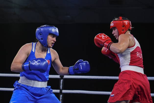 2026 European Boxing Championships SOFIA, BULGARIA - SEPTEMBER 23: Busenaz Surmeneli of Turkiye (blue) in action against Nadezhda Golubeva of Russia (red) during the Women s 70kg category match at the 2026 European Boxing Championships held at the Asics Arena in Sofia, Bulgaria, on September 23, 2026. Osmancan Gurdogan Anadolu Sofia Bulgaria. Editorial use only. Please get in touch for any other usage.  Copyright: x2026xAnadoluxOsmancanxGurdoganx