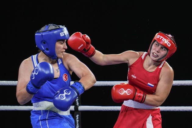 2026 European Boxing Championships SOFIA, BULGARIA - SEPTEMBER 23: Busenaz Surmeneli of Turkiye (blue) in action against Nadezhda Golubeva of Russia (red) during the Women s 70kg category match at the 2026 European Boxing Championships held at the Asics Arena in Sofia, Bulgaria, on September 23, 2026. Osmancan Gurdogan Anadolu Sofia Bulgaria. Editorial use only. Please get in touch for any other usage.  Copyright: x2026xAnadoluxOsmancanxGurdoganx