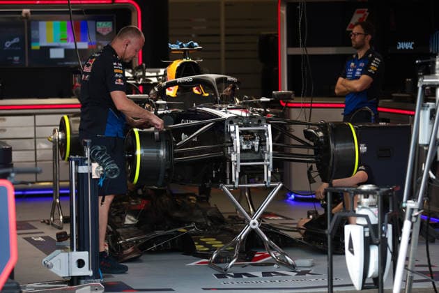 F1 - AZERBAIJAIN GRAND PRIX 2026 Red Bull Racing, mechanic, mecanicien, mechanics during the 2026 Formula 1 Azerbaijan Grand Prix, 15th round of the 2026 Formula One World Championship, WM, Weltmeisterschaft from September 24 to 26, 2026 on the Baku City Circuit, in Baku, Azerbaijan - BakuAzerbaijan  Copyright: xEricxAlonsox