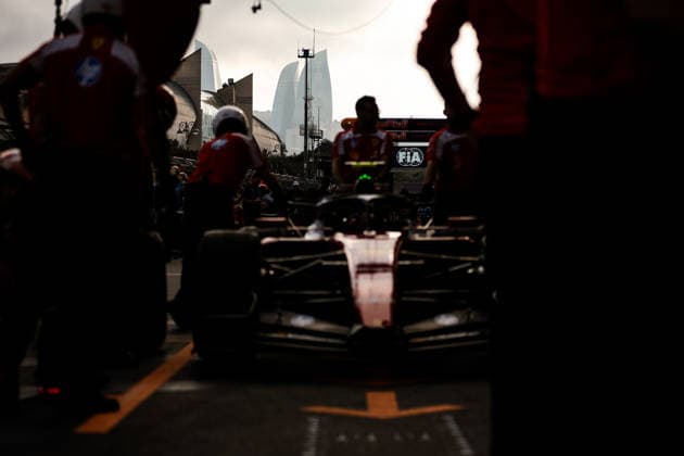 F1 - AZERBAIJAIN GRAND PRIX 2026 Scuderia Ferrari mechanic, mecanicien, mechanics during the 2026 Formula 1 Azerbaijan Grand Prix, 15th round of the 2026 Formula One World Championship, WM, Weltmeisterschaft from September 24 to 26, 2026 on the Baku City Circuit, in Baku, Azerbaijan - BakuAzerbaijan  Copyright: xEricxAlonsox