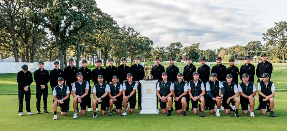 The International team, captains, and caddies pose for a team picture for the Presidents Cup golf tournament at Medinah Country Club in Medinah, Illinois on Wednesday, September 23, 2026. Competition between the USA and the International team begins on Thursday, September 24 with Four-Ball play.  MED20260923802 TANNENxMAURY