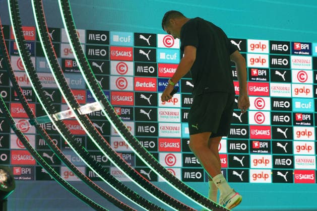 Lisbon, Portugal - September 23: Cristiano Ronaldo (Portugal) leaves the press conference, PK, Pressekonferenz before the UEFA Nations League 2026 27 League Phase Matchday 1 match between Portugal and Wales at Estadio Jose Alvalade in Lisbon, Portugal Copyright: HMBxMedia JoaquimxFerreira
