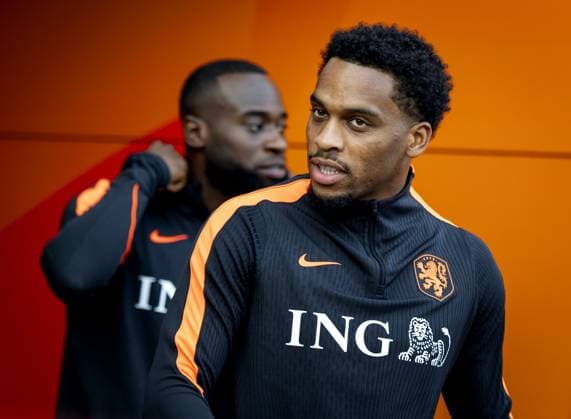 ZEIST - Lutsharel Geertruida and JurriÃ«n Timber during a training session in preparation for the Nations League matches against Germany, Serbia, Greece, and Serbia. KOEN VAN WEEL ANP xVIxANPxSportx xxANPxIVx 569802862 originalFilename: 569802862.jpg