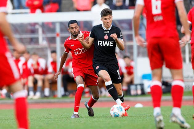 Fußball Testspiel SV Schermbeck - Rot-Weiss Essen am 23.09.2026 In der Volksbank-Arena in Schermbeck Semir Telalovic ( Rot-Weiss Essen )