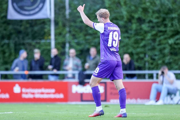 2026.09.23, xkwix, Fußball, Testspiel, SC Wiedenbrück - VfL Osnabrück, Jahnstadion, Testspiel, Saison 2026 2027: Torjubel nach dem Tor zum 0:2 durch Torschuetze Leon Opitz (VfL Osnabrueck 19) DFB regulations prohibit any use of photographs as image sequences and or quasi-video. Photo: xKamilxWilkowskixPressefotoKochx Nordrhein-Westfalen Deutschland