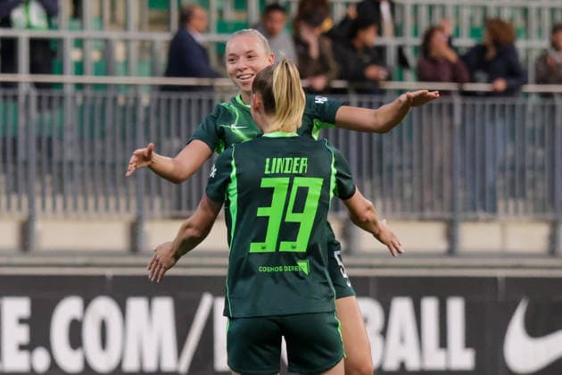 23.09.2026, xgrfx, Fussball UEFA Womens Europa Cup , VfL Wolfsburg - SK Sturm Graz v.l. Tor, Ella Peddemors zum 1:0 (VfL Wolfsburg) AOK Stadion