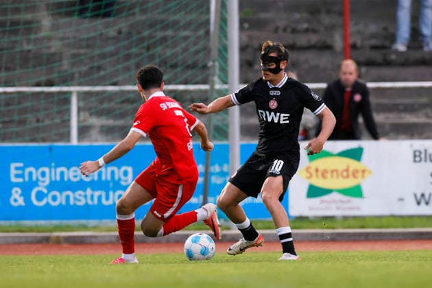 Fußball Testspiel SV Schermbeck - Rot-Weiss Essen am 23.09.2026 In der Volksbank-Arena in Schermbeck Marvin Obuz ( Rot-Weiss Essen )