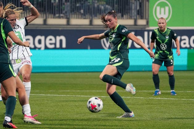 Deutschland: Fussball UEFA Women s Europa Cup 2026 2027, 2. Qualifikationsrunde, Hinspiel - VfL Wolfsburg vs SK Sturm Graz - AOK Stadion (Wolfsburg): Tor zum Smilla Vallotto (VfL Wolfsburg Women, 14) Copyright: xAymanxAlahmedx