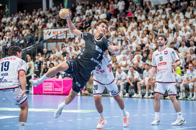 DHB Pokal; TV Hüttenberg - THW Kiel, 23.09.26 Julian Köster (THW Kiel, 7), Vit Reichl (TV Hüttenberg, 19), Leif Haack (TV Hüttenberg, 20), Hendrik Schreiber (TV Hüttenberg, 51) DHB Pokal; TV Hüttenberg - THW Kiel: Wetzlar, 23.09.26 Copyright: xBEAUTIFULxSPORTS Roeczeyx