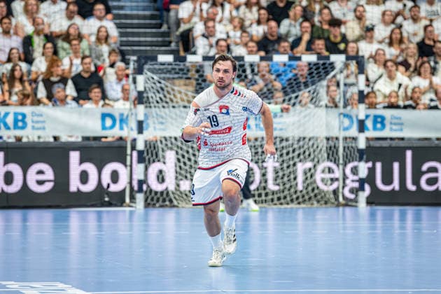 DHB Pokal; TV Hüttenberg - THW Kiel, 23.09.26 Vit Reichl (TV Hüttenberg, 19) DHB Pokal; TV Hüttenberg - THW Kiel: Wetzlar, 23.09.26 Copyright: xBEAUTIFULxSPORTS Roeczeyx