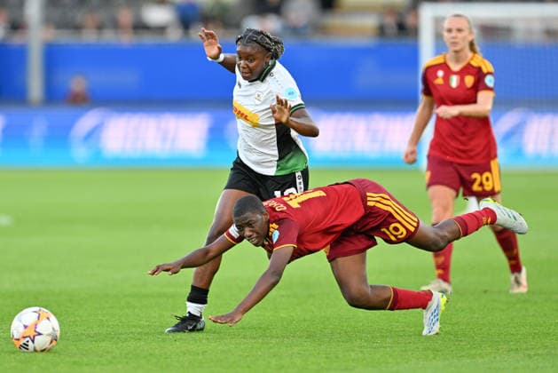 260923 OHL vs AS Roma Kadhiya de Ceuster (16) of OH Leuven Women fighting for the ball with Shukurat Oladipo (19) of Roma during the Uefa Women™s Champions League matchday 1 in the League phase game in season 2026 - 2027 between Oud Heverlee Leuven - OHL and AS Roma on September 23 , 2026 in Leuven, Belgium. (Photo by David Catry Sportpix) Leuven Den Dreef - King Power Belgium  Copyright: xSportpix.bex xDavidxCatryxDavidxCatryx