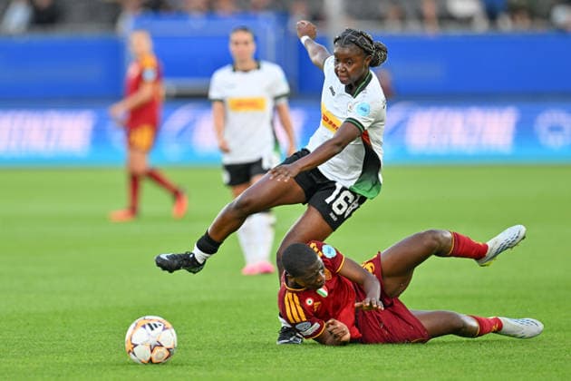 260923 OHL vs AS Roma Kadhiya de Ceuster (16) of OH Leuven Women fighting for the ball with Shukurat Oladipo (19) of Roma during the Uefa Women™s Champions League matchday 1 in the League phase game in season 2026 - 2027 between Oud Heverlee Leuven - OHL and AS Roma on September 23 , 2026 in Leuven, Belgium. (Photo by David Catry Sportpix) Leuven Den Dreef - King Power Belgium  Copyright: xSportpix.bex xDavidxCatryxDavidxCatryx