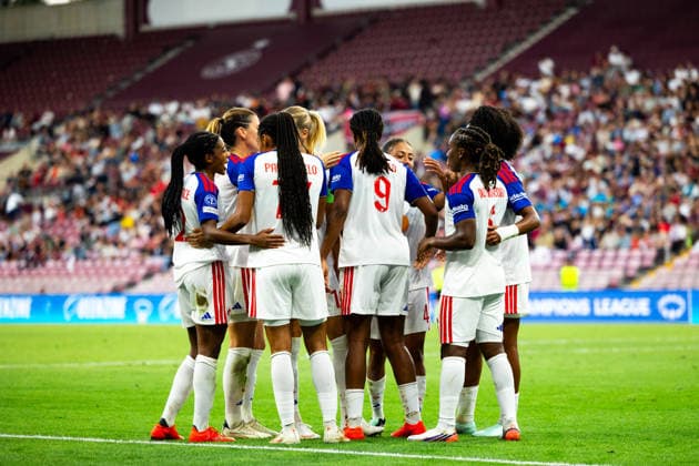 GENEVA, SWITZERLAND, SEPTEMBER 23 : Marie-Antoinette Katoto of OL Lyonnes celebrates teammates after scoring her team s second goal during the UEFA Women s Champions League 2026 27 League Phase MD1 between Servette FC Chênois féminin and OL Lyonnes at Stade de Genève on September 23, 2026 in Geneva, Switzerland. Copyright: xPaulinexFIGUETx xSPPx Sportspressphoto_SPR237709