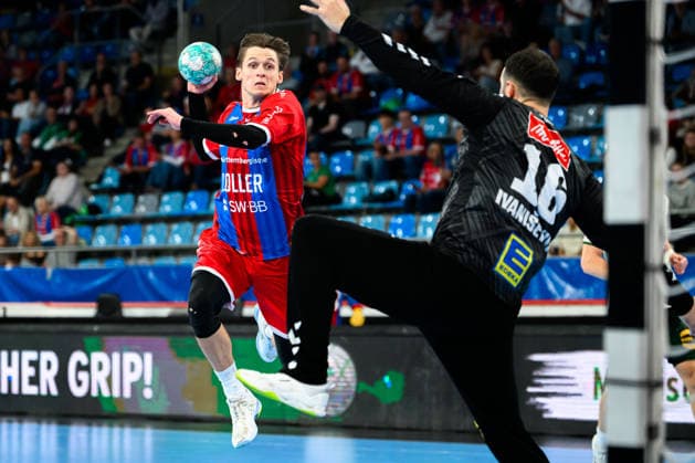 Bietigheim: HBL - 26 27 - DHB-Pokal - SG BBM Bietigheim - GWD Minden Maxim Orlov (Bietigheim), Tibor Ivanisevic (Minden) Bietigheim-Bissingen Egetrans Arena Baden-Württemberg Deutschland