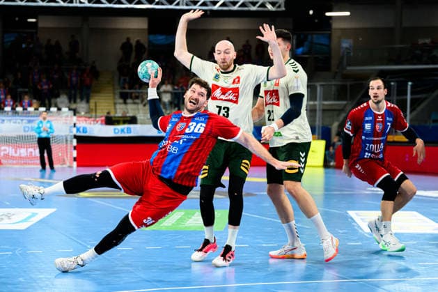 Bietigheim: HBL - 26 27 - DHB-Pokal - SG BBM Bietigheim - GWD Minden Jonathan Fischer (Bietigheim), Alexander Weck (Minden) Bietigheim-Bissingen Egetrans Arena Baden-Württemberg Deutschland