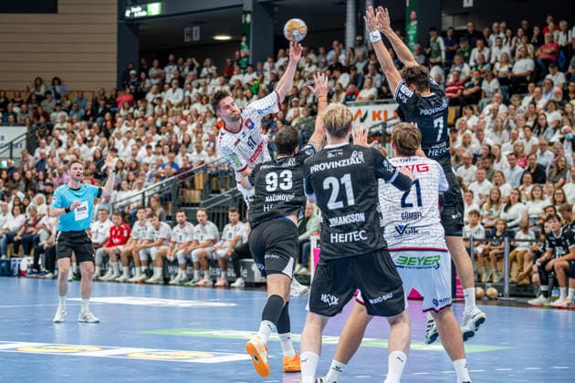 DHB Pokal; TV Hüttenberg - THW Kiel, 23.09.26 David Kuntscher (TV Hüttenberg, 97), Veron Nacinovic (THW Kiel, 93), Eric Johansson (THW Kiel, 21), Julius Gümbel (TV Hüttenberg, 21), Julian Köster (THW Kiel, 7) DHB Pokal; TV Hüttenberg - THW Kiel: Wetzlar, 23.09.26 Copyright: xBEAUTIFULxSPORTS Roeczeyx