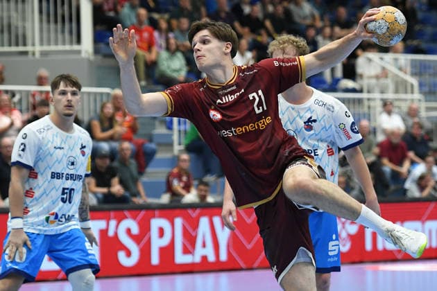 Handball DHB-Pokal Männer 2. Runde TuSEM Essen - 1. VfL Potsdam am 23.09.2026 im Sportpark Am Hallo in Essen Felix Eißing ( Essen )