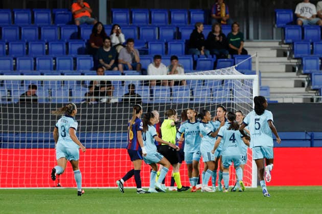September 23, 2026, Sant Joan Despi, Barcelona, SPAIN: Evelyne Viens of Paris celebrates a goal with teammates during the UEFA WomenÃ¢â‚¬â ¢s Champions League 2026 27 League Phase MD1, football match played between FC Barcelona, Barca and Paris FC at Johan Cruyff Stadium on September 23, 2026 in Sant Joan Despi, Spain. Sant Joan Despi SPAIN - ZUMAa181 20260923_zaa_a181_047 Copyright: xJavierxBorregox