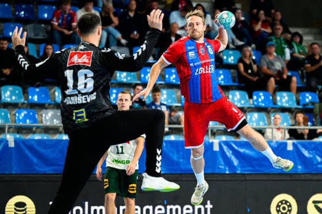 Bietigheim: HBL - 26 27 - DHB-Pokal - SG BBM Bietigheim - GWD Minden v.li. Tibor Ivanisevic (Minden), Lukas Wucherpfennig (Bietigheim) Bietigheim-Bissingen Egetrans Arena Baden-Württemberg Deutschland