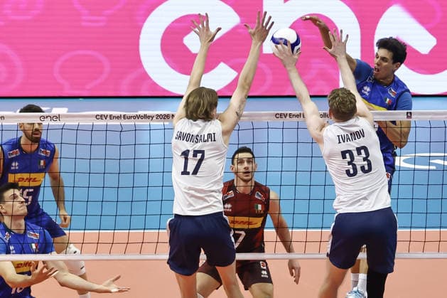 IPA88881342 - Attack by 12 Mattia Bottolo (Italy) during the quarterfinal of the CEV Enel EuroVolley 2026 match between Belgium and Slovenia at PalaVela in Turin, Italy, on September 23, 2026, during the CEV EuroVolley 2026 - Quarterfinal - Italy vs. Finland, CEV EuroVolley Men s match in Turin, Italy, September 23, 2026  Copyright: xValerioxOrigo IPAxSportx xx IPA88881342